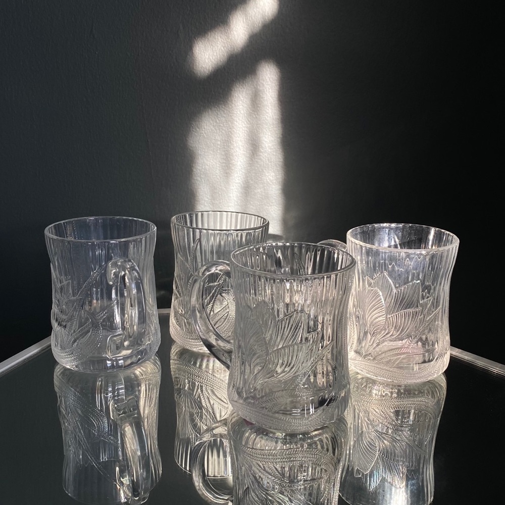 Acoroc Vintage Set of 4 Glass Floral Mugs